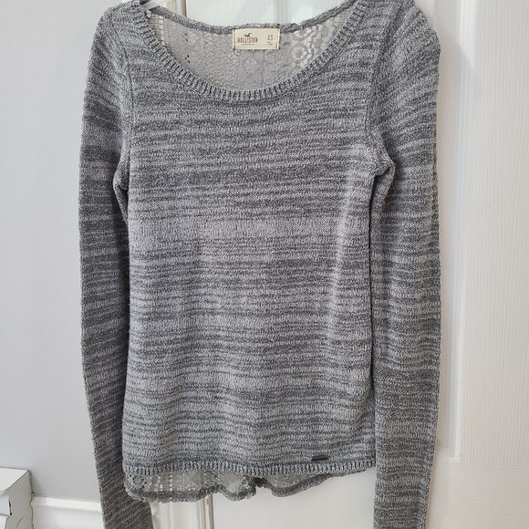 Hollister sweater - Picture 1 of 4